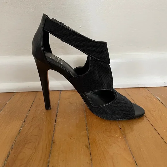 Saks Fifth Avenue Black Heeled Sandals - Picture 1 of 5
